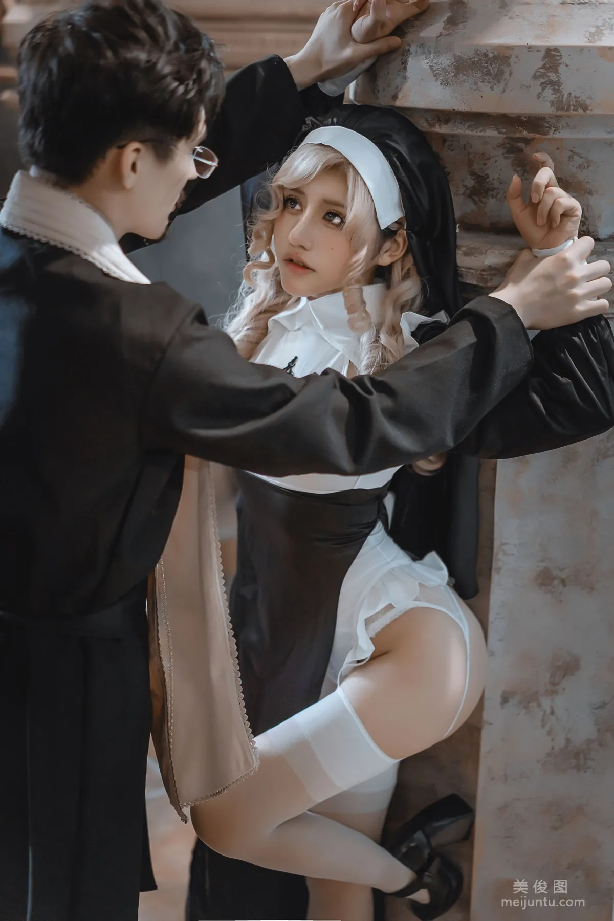 [網紅COSER] 一笑芳香沁寫真 - 神父修女 13