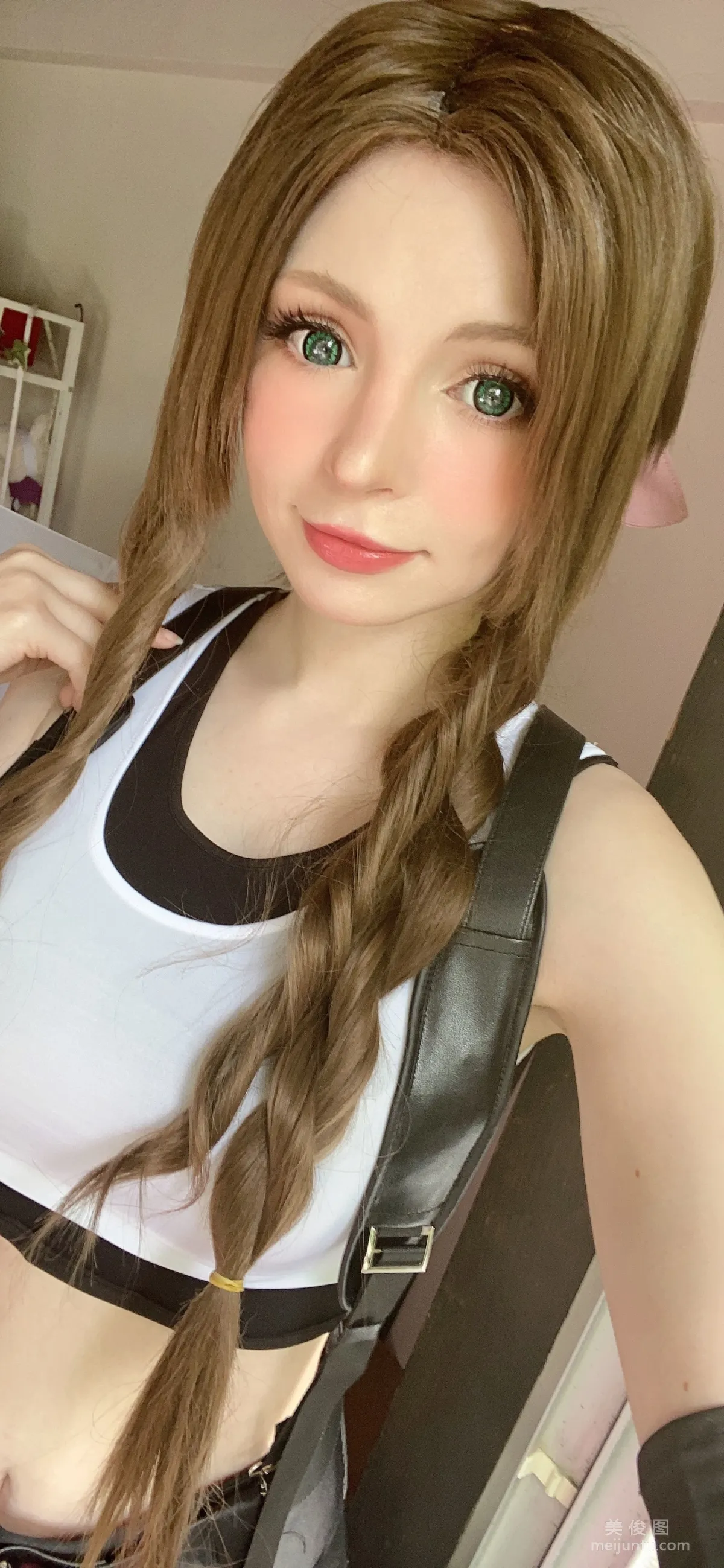[網紅COSER] Peach milky - Aerith Tifa Swap 19