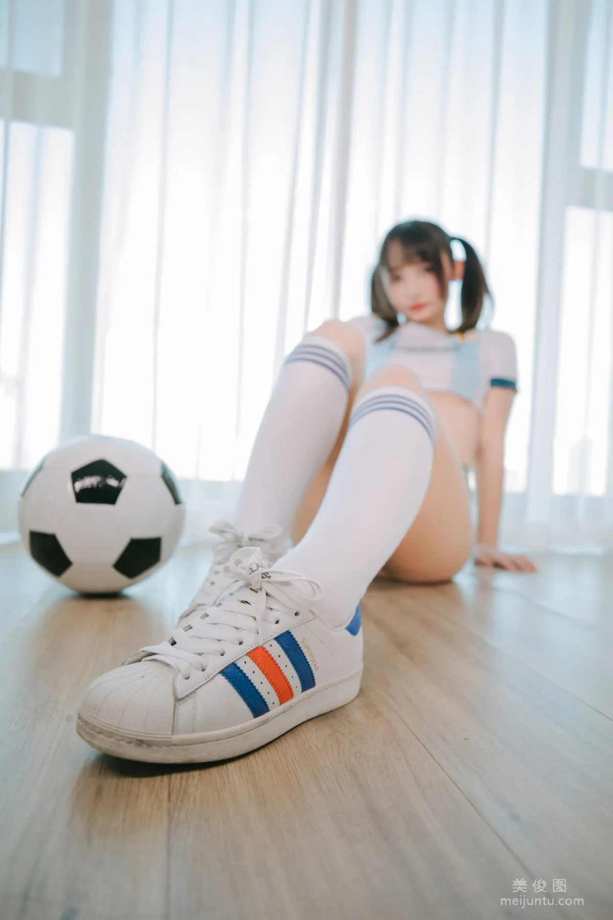 [網紅COSER] 蘿莉神楽闆真冬 之 拉拉隊少女 65