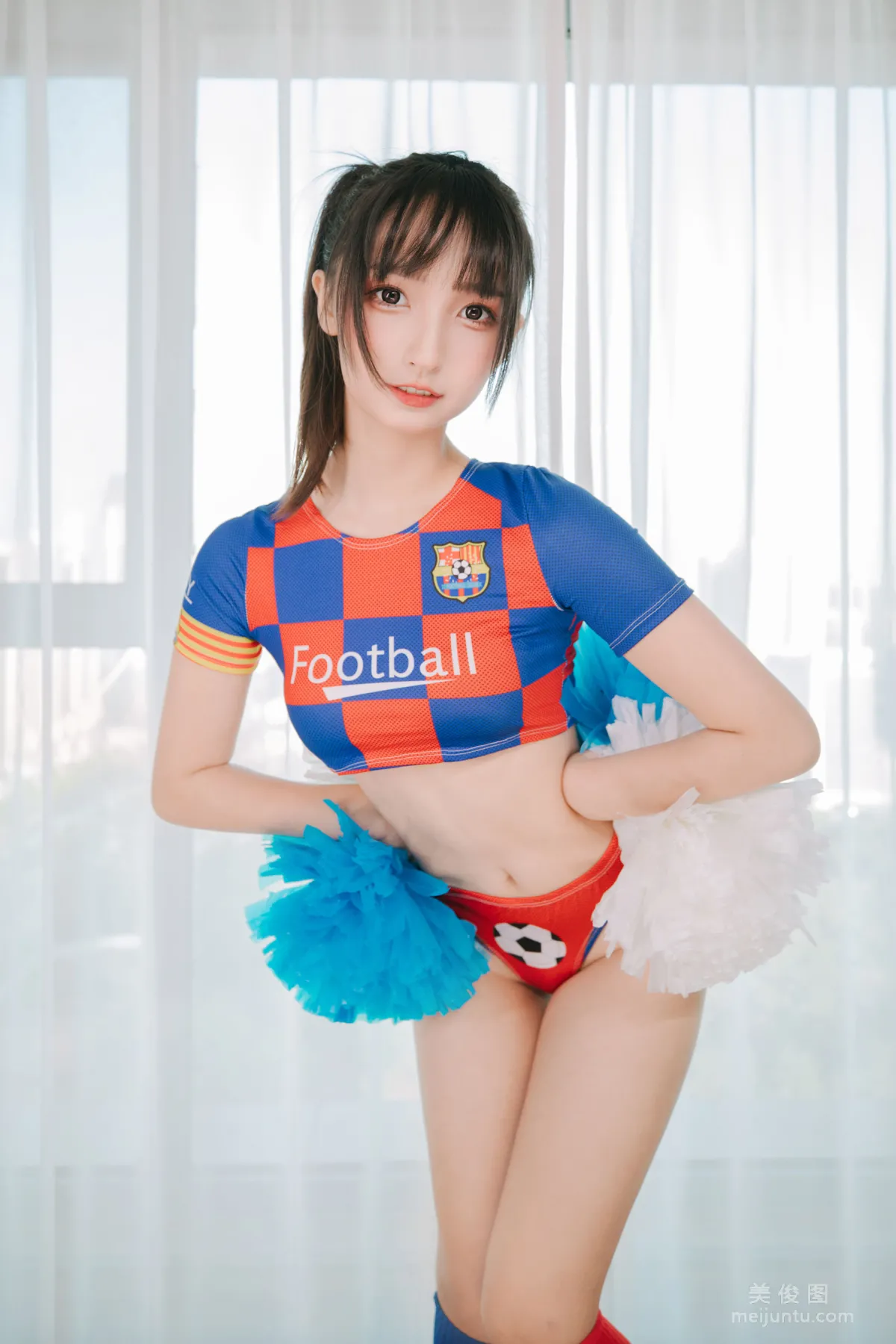 [網紅COSER] 蘿莉神楽闆真冬 之 拉拉隊少女 105