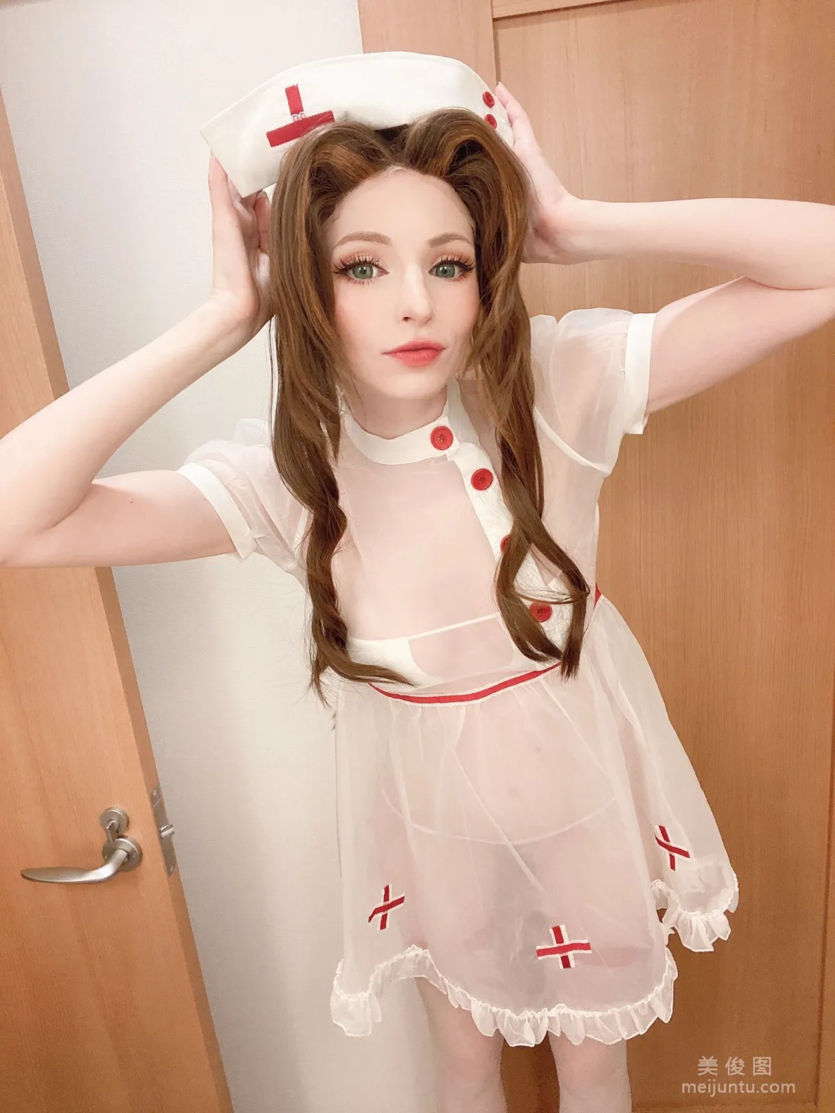 [網紅COSER] Peach milky - 愛麗絲護士 31