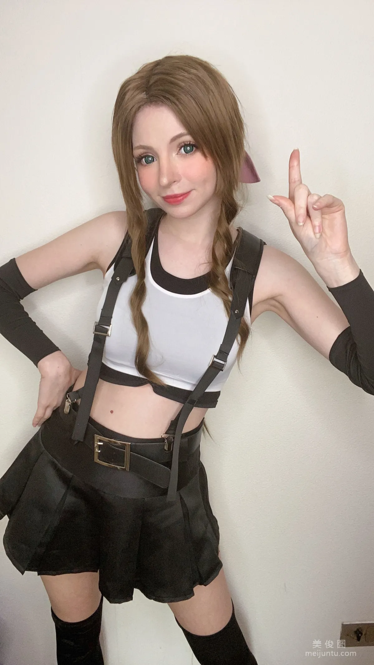 [網紅COSER] Peach milky - Aerith Tifa Swap 43