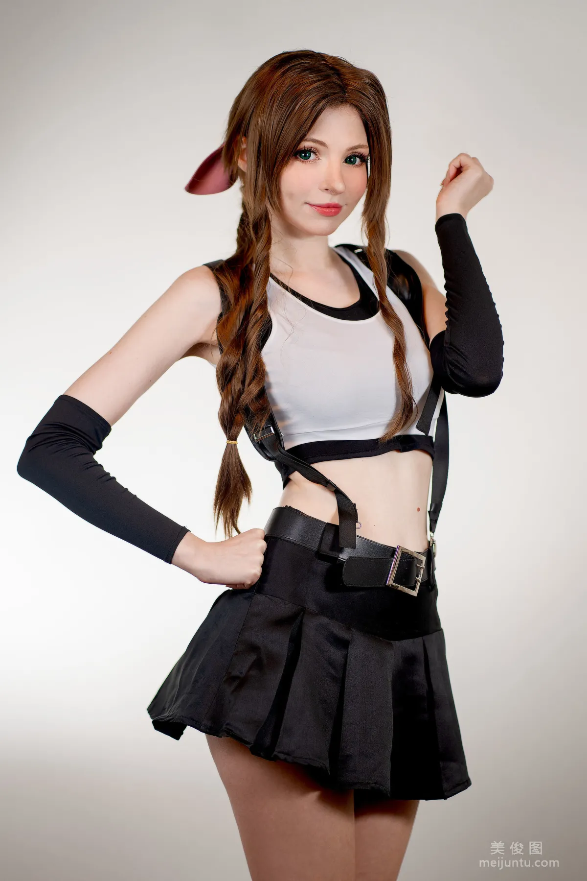 [网红COSER] Peach milky - Aerith Tifa Swap2