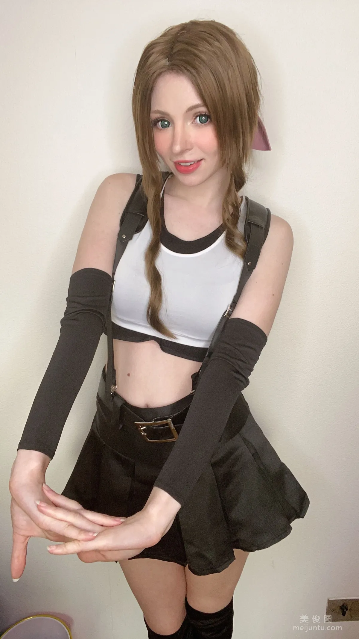 [網紅COSER] Peach milky - Aerith Tifa Swap 35