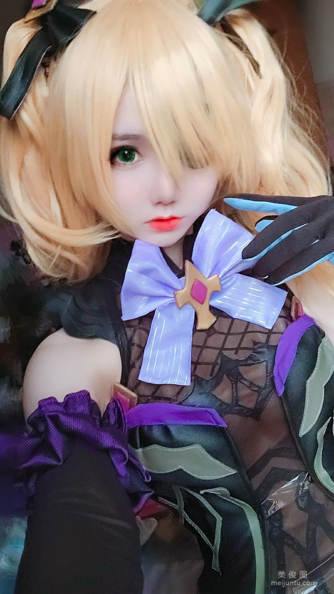 [網紅COSER] Sally Dorasnow - Fischl Selfie 13