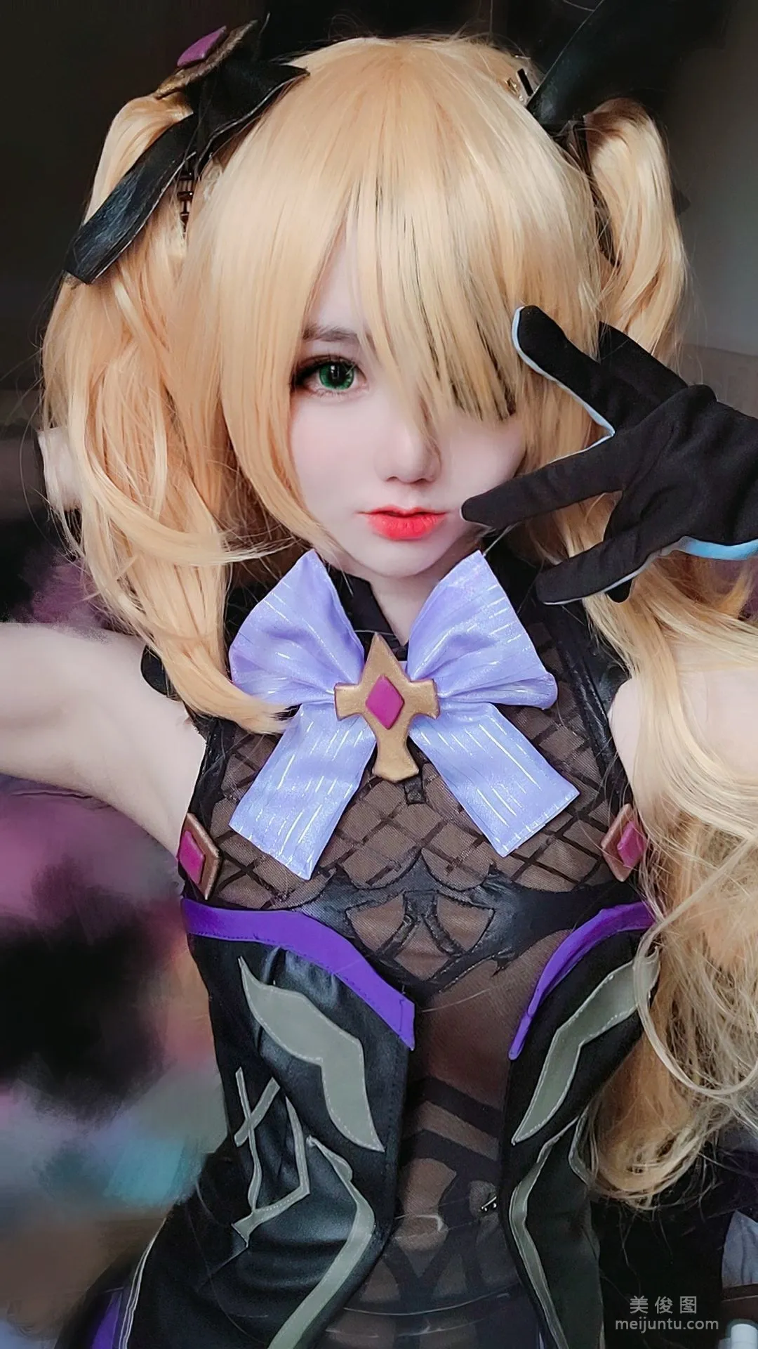 [网红COSER] Sally Dorasnow - Fischl Selfie3