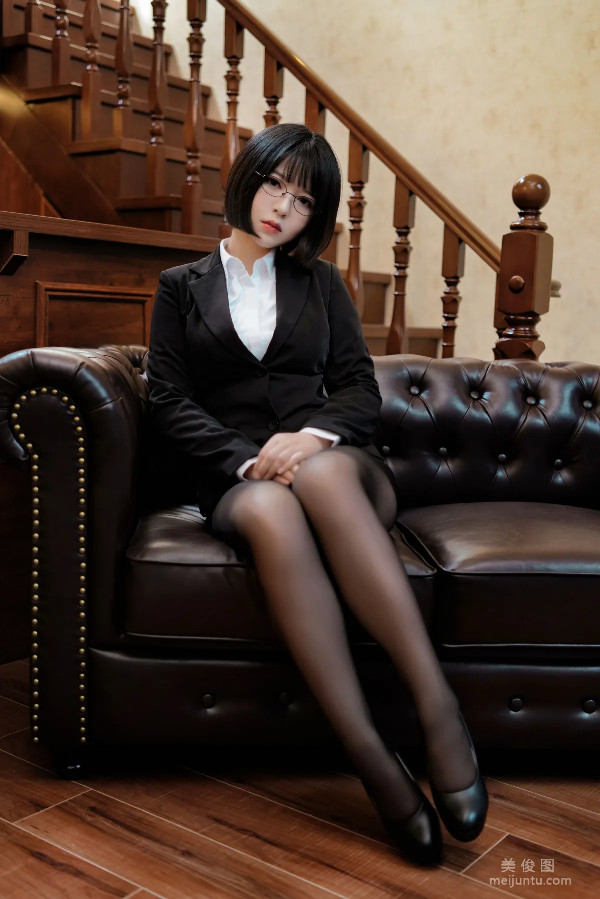 [網紅COSER] 半半子 - OL様 13