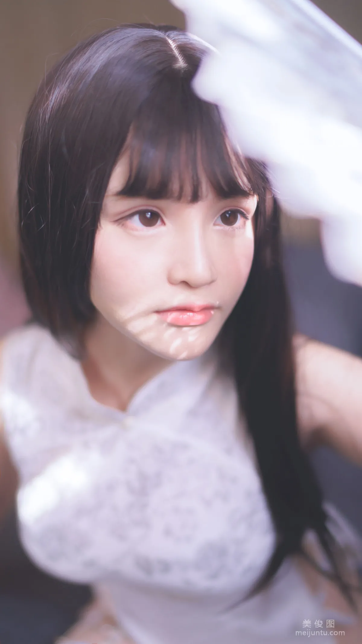 [網紅COSER] 前羽_rr - 白絲旗袍 1
