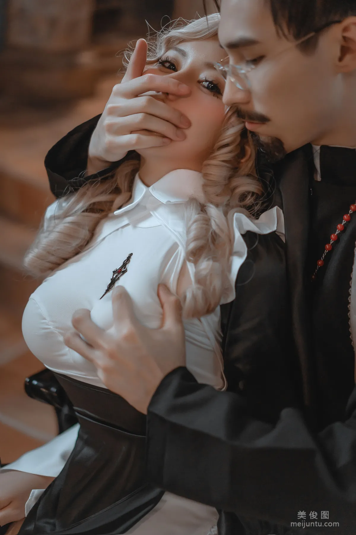 [網紅COSER] 一笑芳香沁寫真 - 神父修女 6