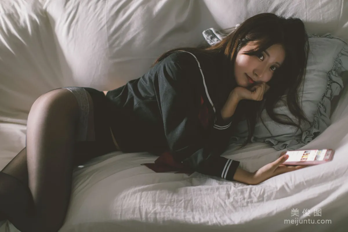 [丽丝映像GIRLISS]  《丝滑情节的教师》 写真集106