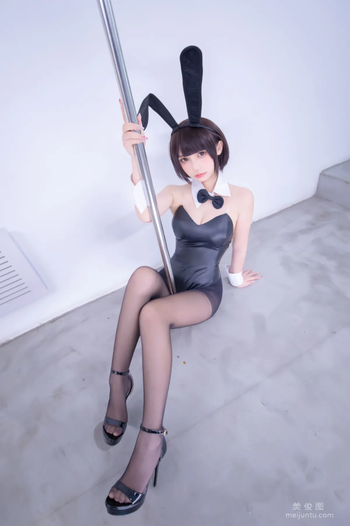 [網紅COSER] 蘿莉神楽闆真冬之バニーバブル 48