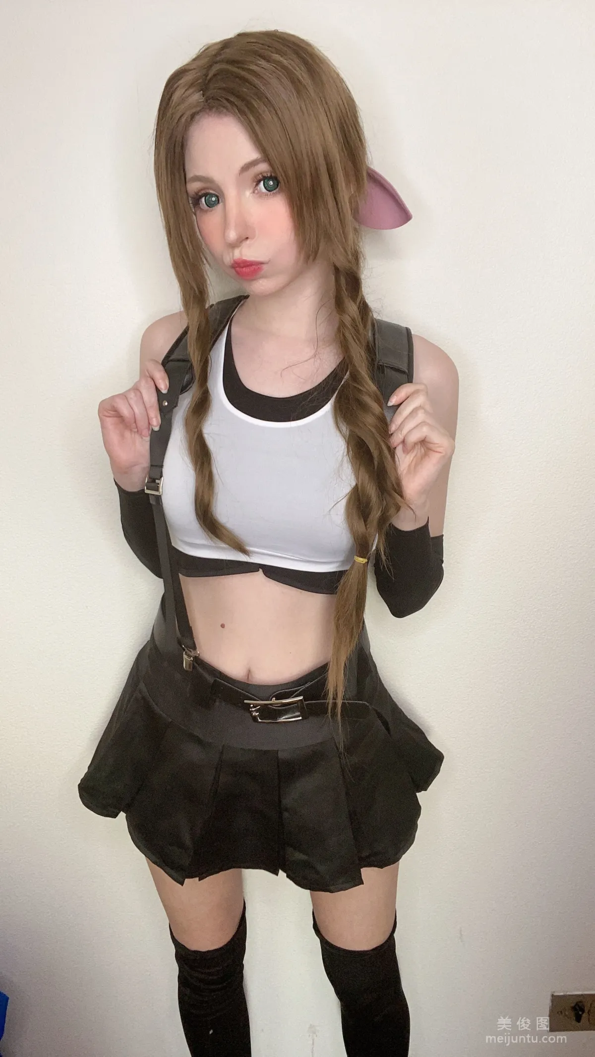 [網紅COSER] Peach milky - Aerith Tifa Swap 63