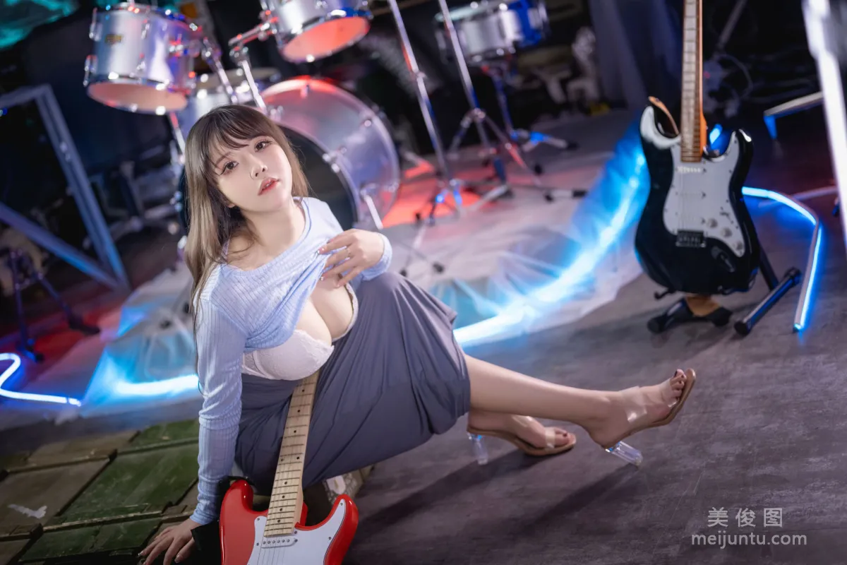 [網紅COSER] 二次元妹子抱走莫子aa - 吉他妹妹 15
