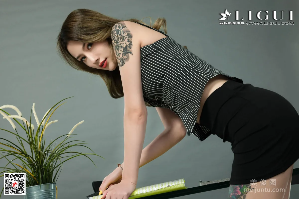 Model 甜甜《黑丝袜人体》 [丽柜Ligui] 写真集69