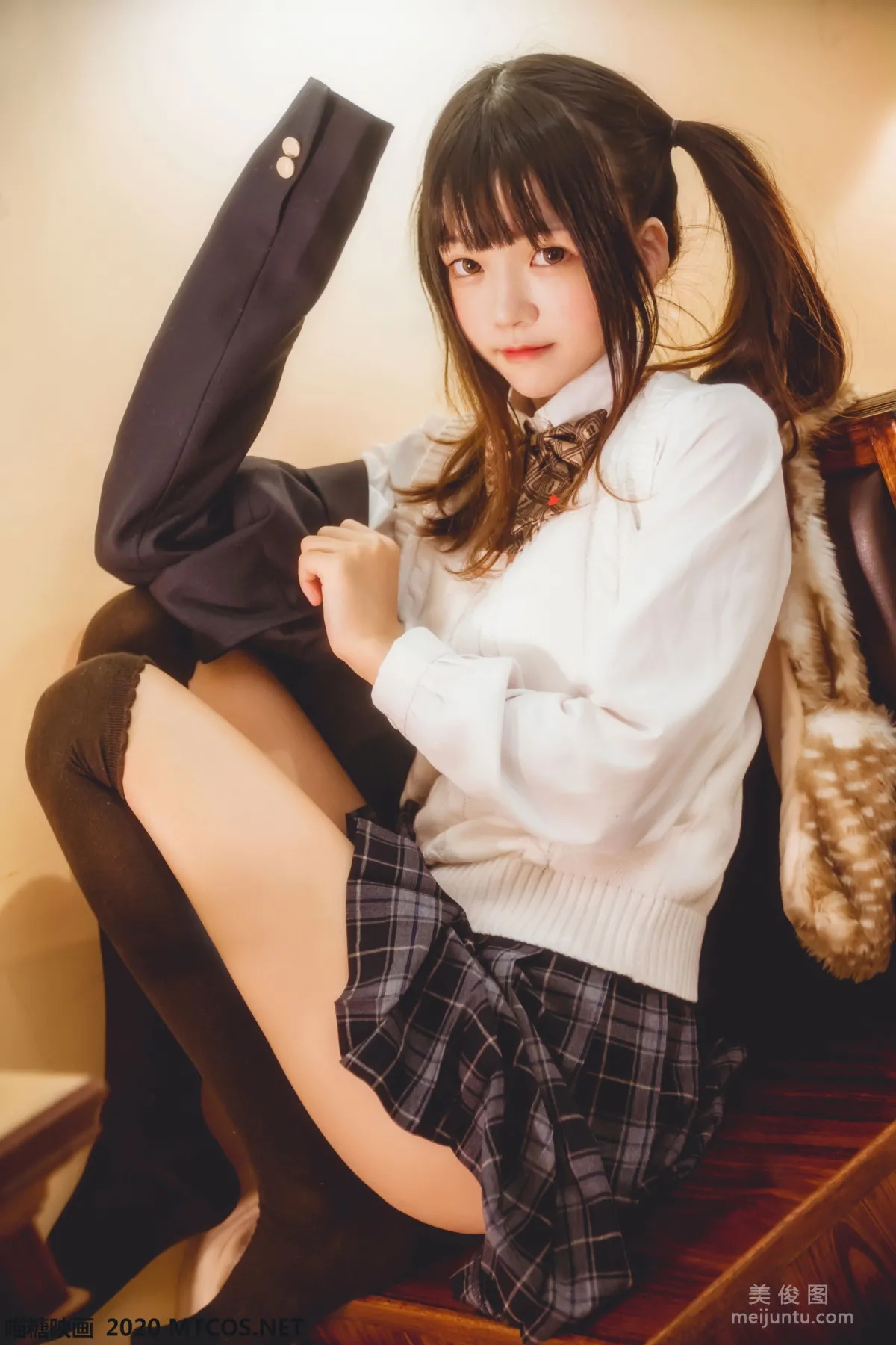 [喵糖映画] JKL.004 《学妹JK制服》 写真集10