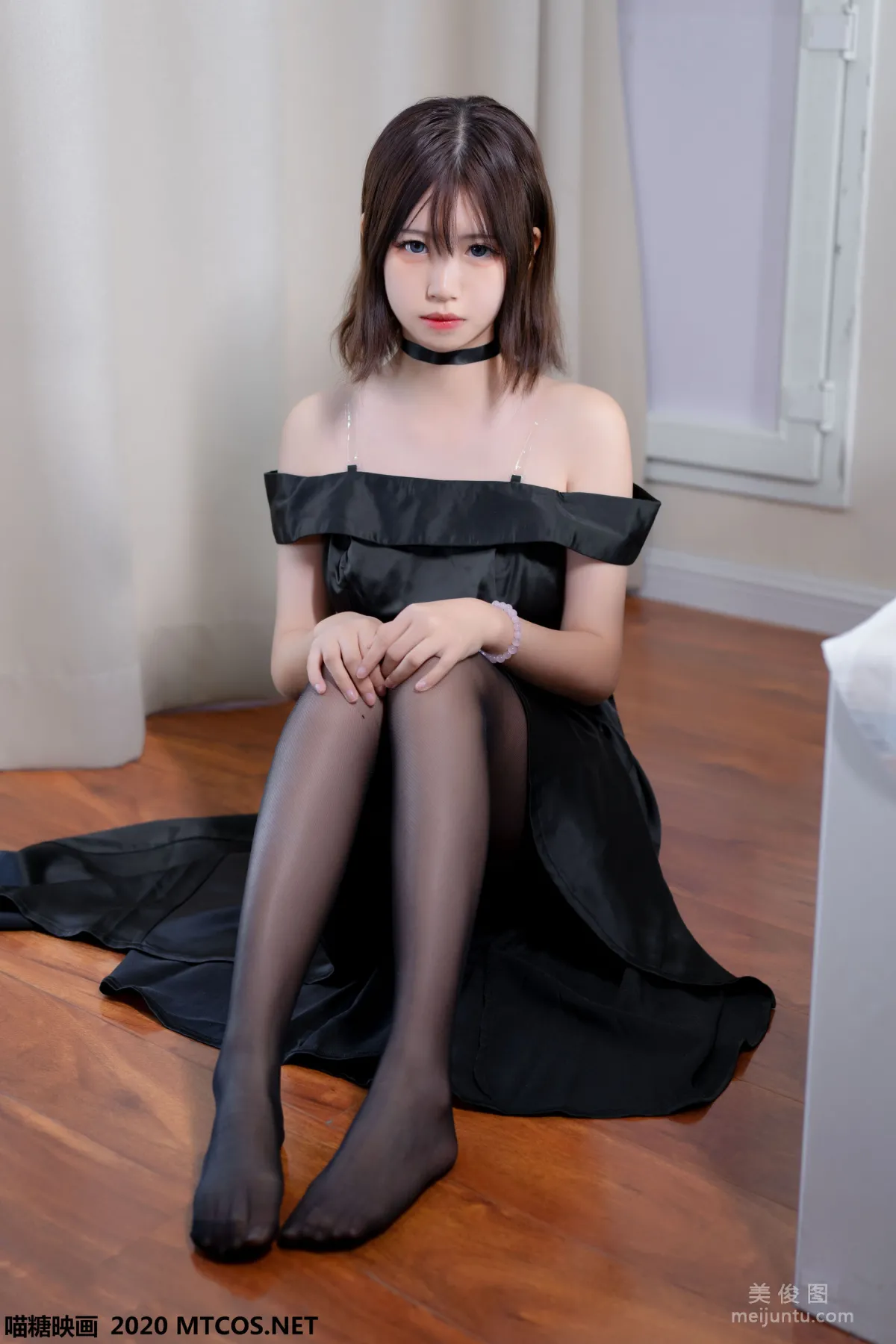 [喵糖映画] VOL.137 《黑色礼服》 写真集1