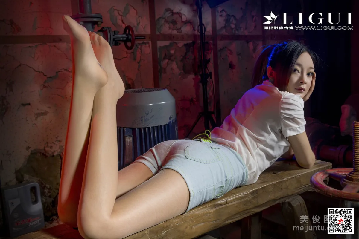 Model 小杨幂《肉丝热裤美腿》 [丽柜Ligui] 写真集68