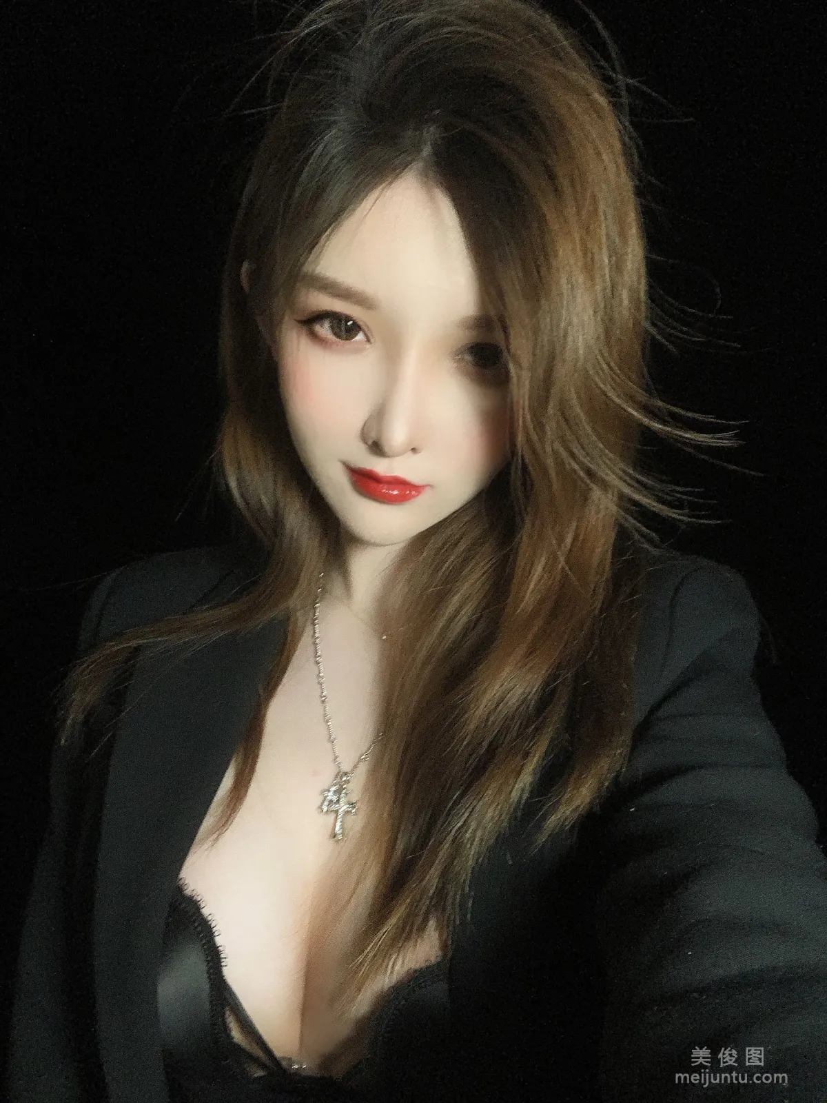 [COS福利] 一小央澤 - 優雅的壞女人罷了 22