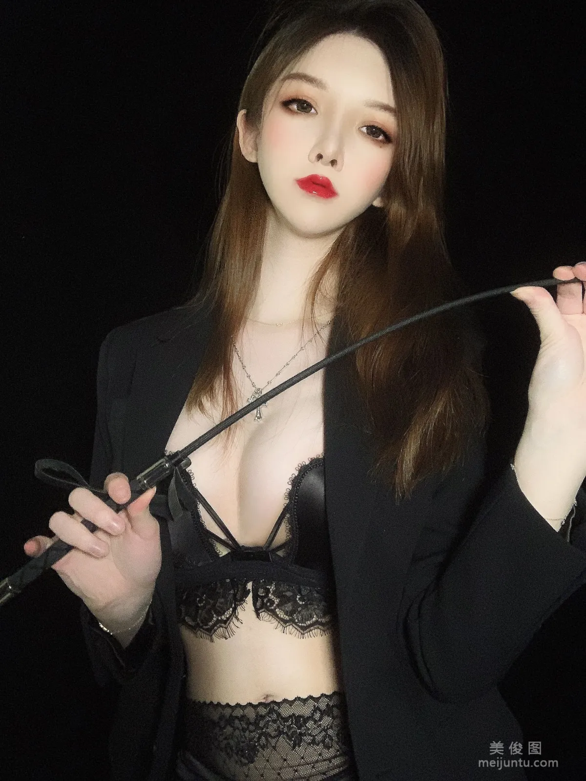 [COS福利] 一小央澤 - 優雅的壞女人罷了 15