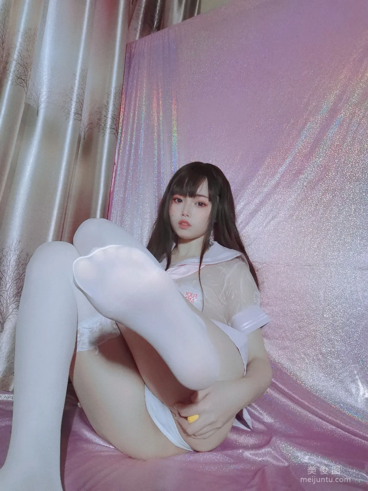 [COS福利] 七月喵子 - 粉嫩水手服 8