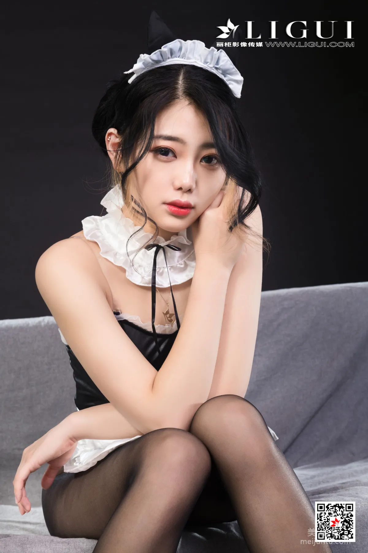 [麗櫃Ligui] 小智賢 《吟絲懲戒》 絲足寫真 3