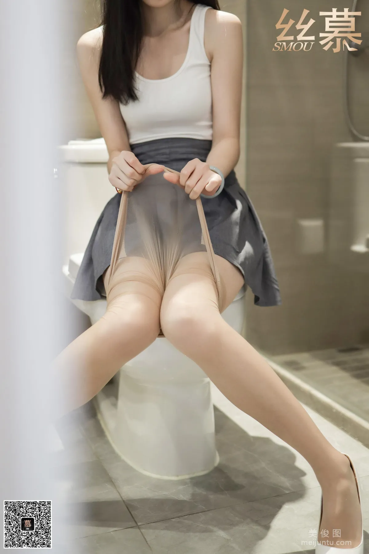 [丝慕] TX071 可儿 《玩丝俱乐部》 丝袜美腿写真1