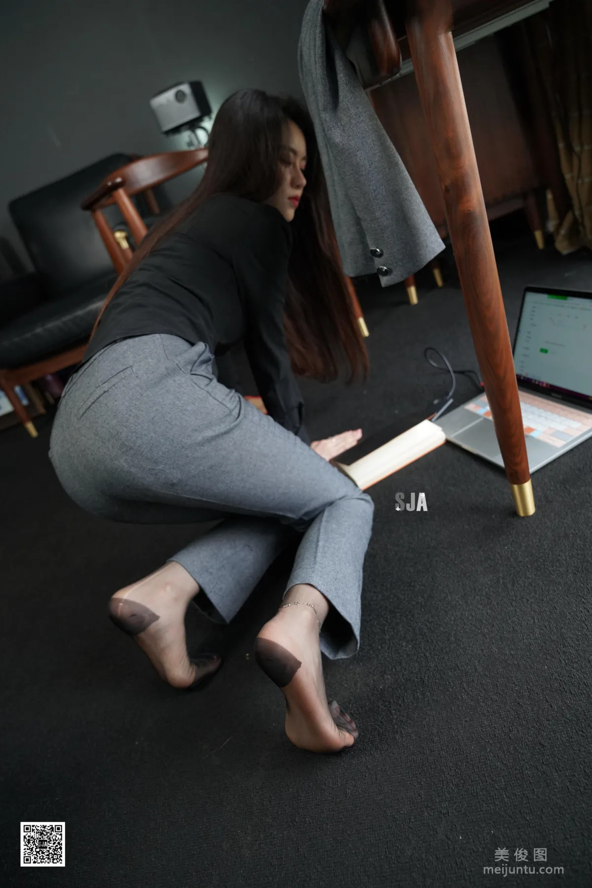 [佳爺SJA] 新刊SJA011 佳爺 《藥》 美腿寫真 51
