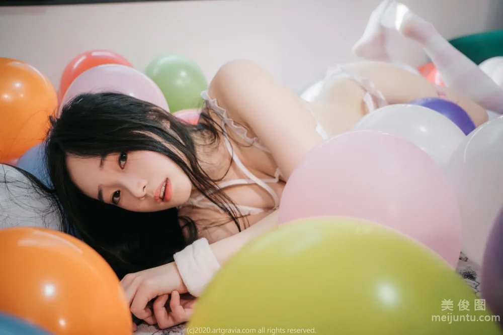 [ARTGRAVIA] VOL.141 - BAMBI - 性感少女誘惑 44
