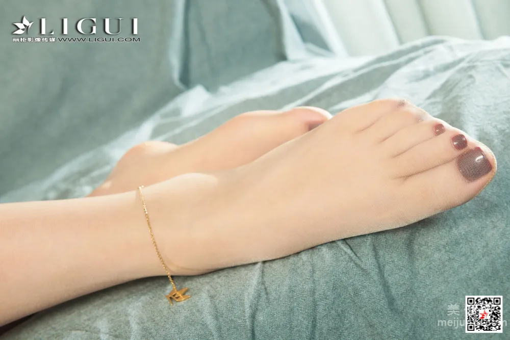 [麗櫃Ligui] Model 燈燈 《新來的助理》 寫真套圖 23