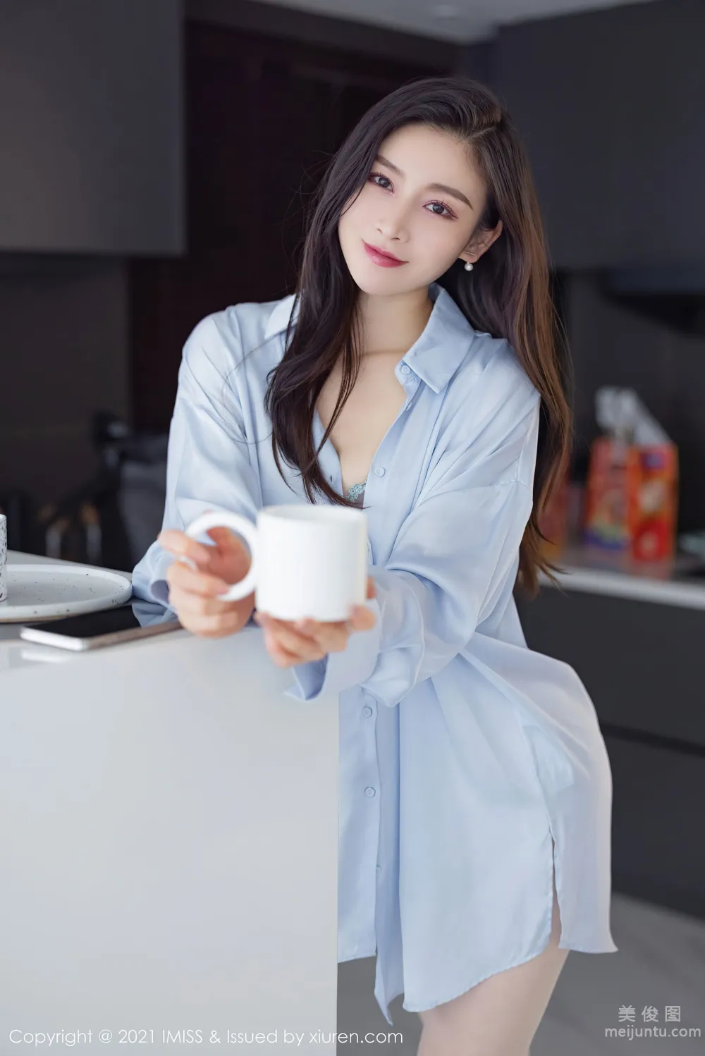 [爱蜜社IMiss] Vol.614 Vanessa - 大号的浅蓝色衬衫4
