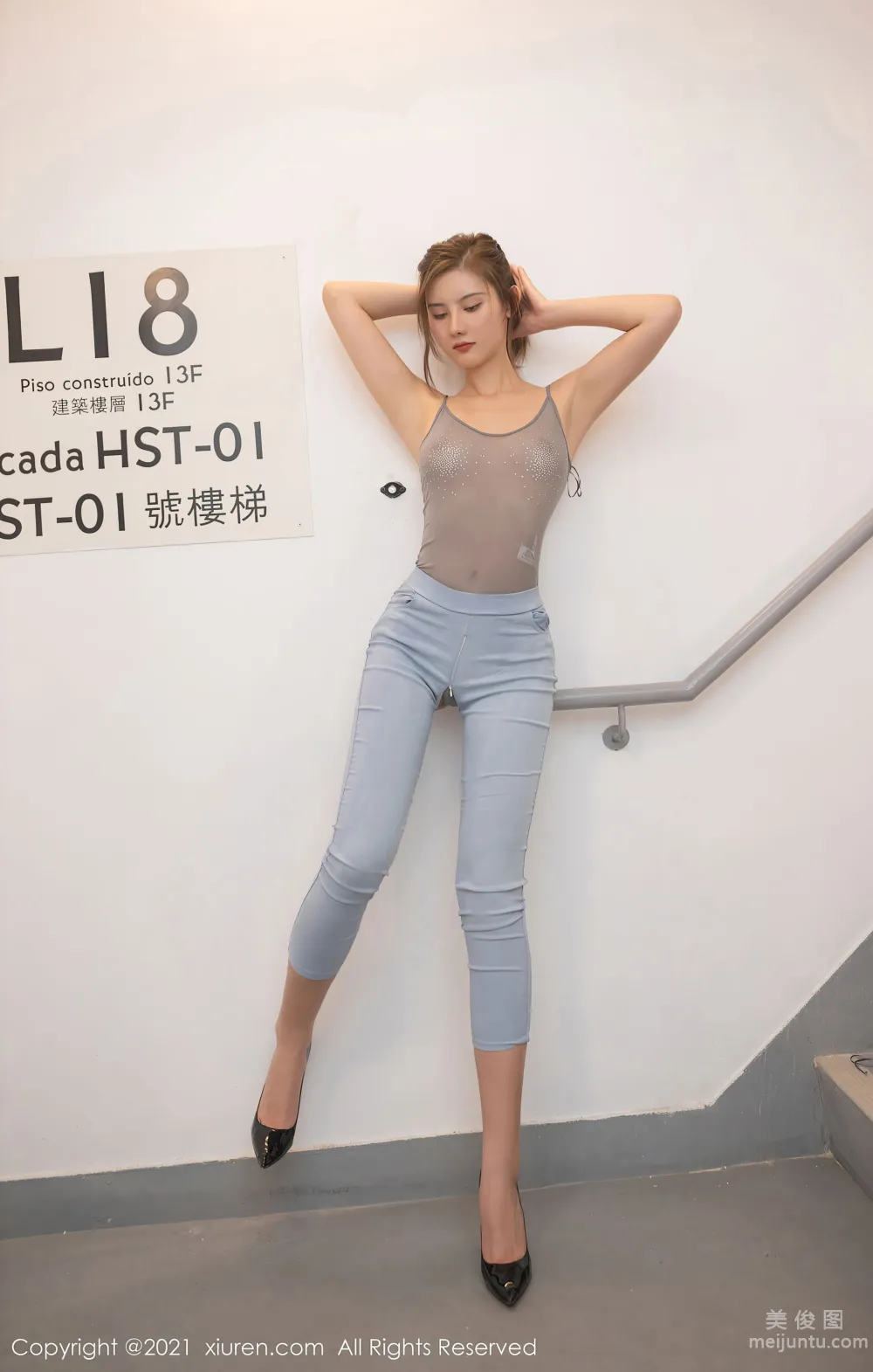 [秀人XIUREN] No.3593 就是阿朱啊 - 救生通道主題系列 28