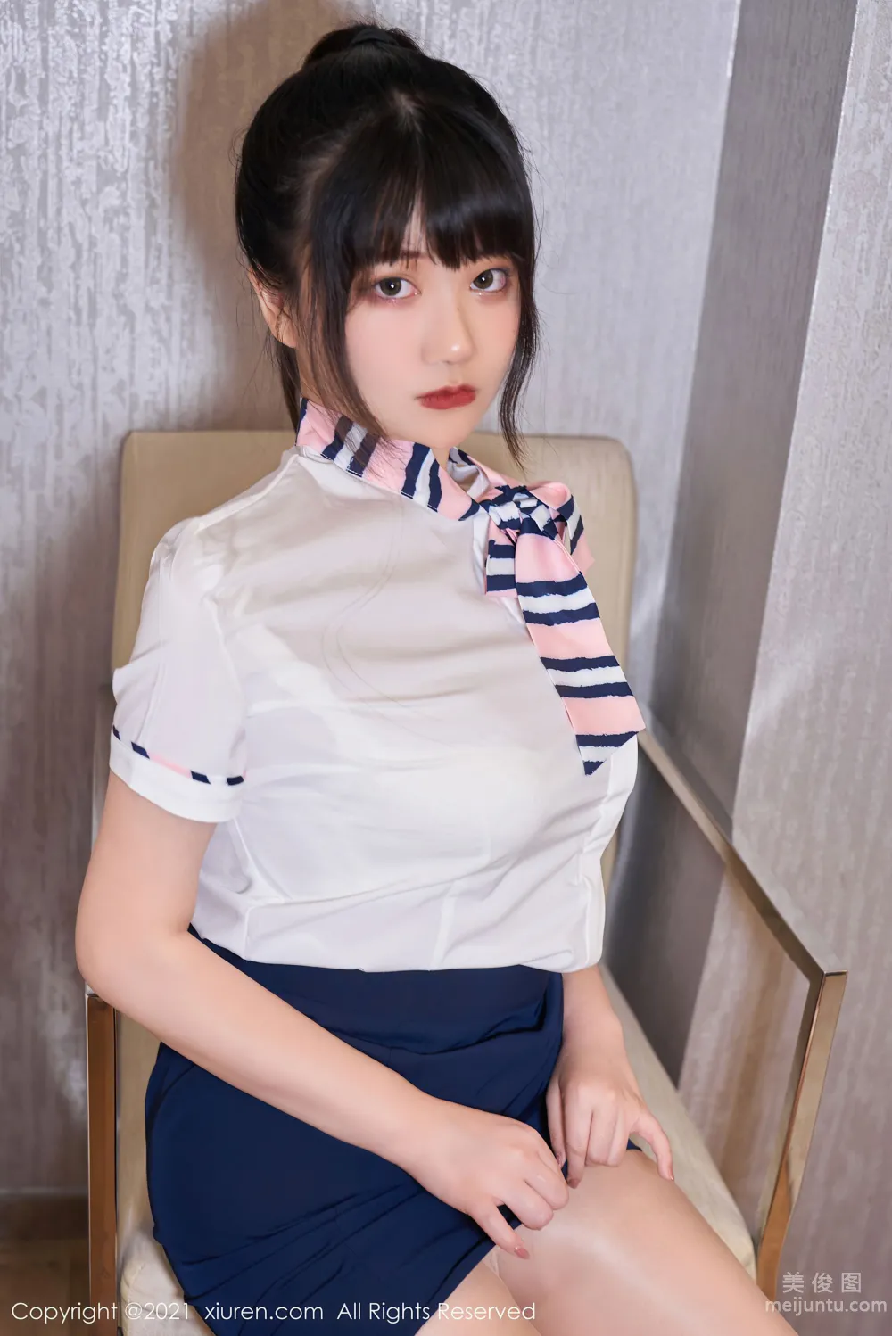 [秀人XIUREN] No.3667 夏可馨amii - 姓感職業制服OL系列 49