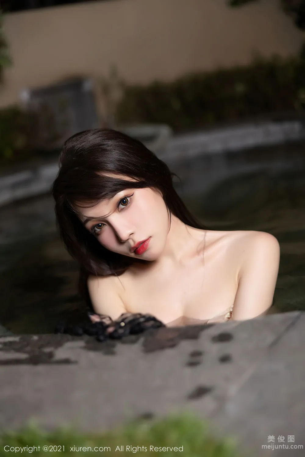 [秀人XIUREN] No.3675 芝芝Booty - 極緻魅惑多姿的誘人服飾 69