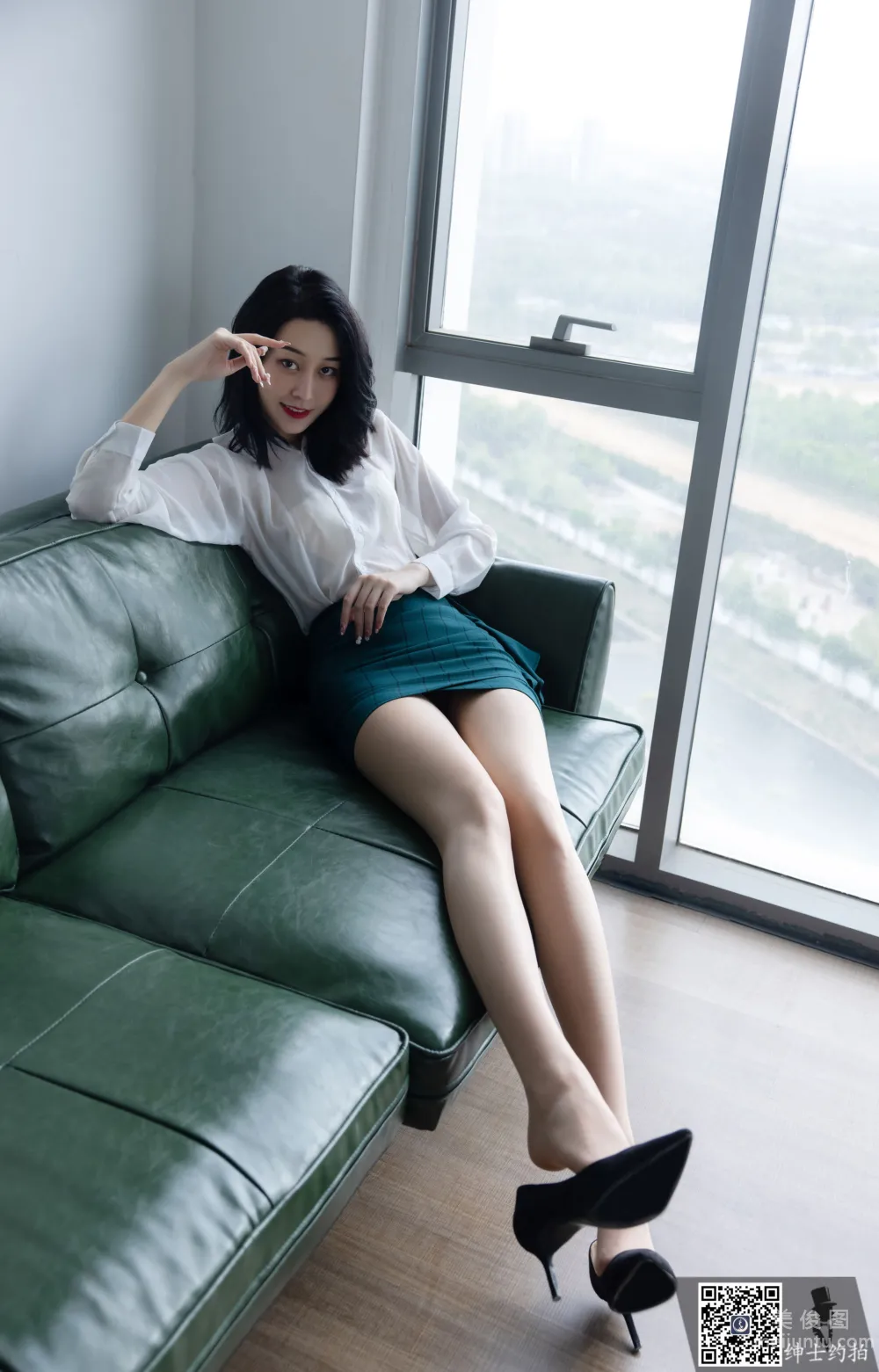 [绅士约拍] SS011 依婷 肉丝美腿写真套图11