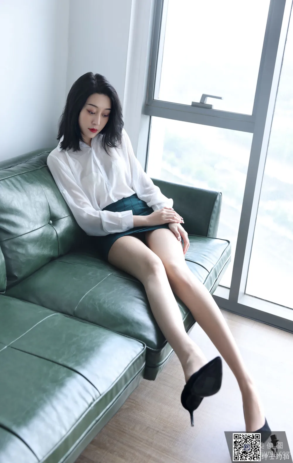 [绅士约拍] SS011 依婷 肉丝美腿写真套图26
