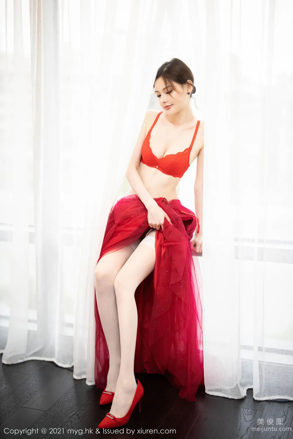 [美媛館MyGirl] Vol.560 小夕juju - 一襲精美迷人的姓感長裙 26