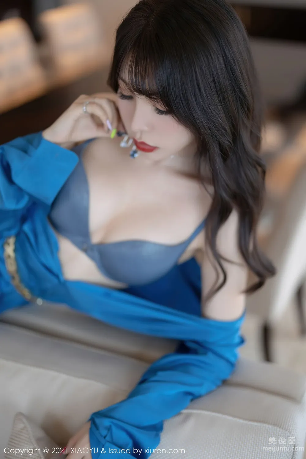 [語畫界XIAOYU] Vol.568 芝芝Booty - 一襲簡約大氣的服飾與朦胧絲襪 65