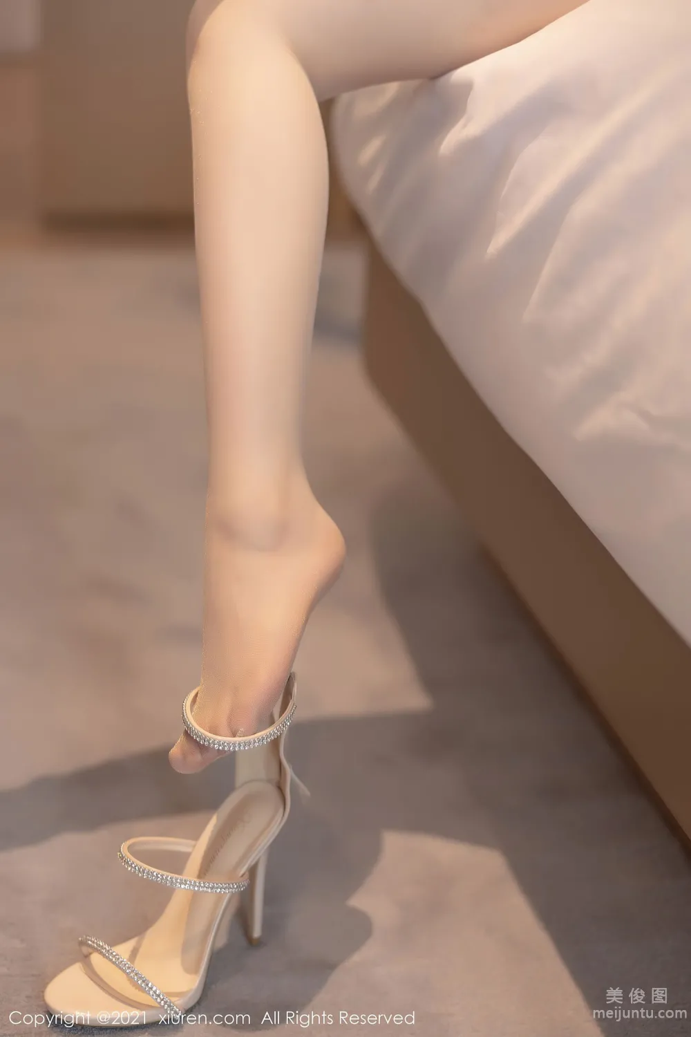 [秀人XIUREN] No.3615 Cherry绯月櫻 - 典雅韻味多姿的現代旗袍 48