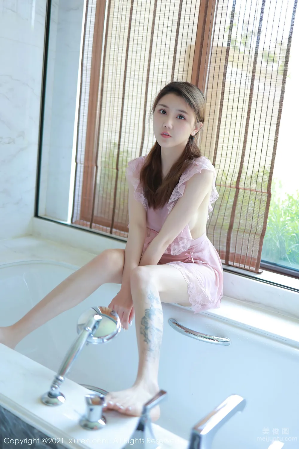 [秀人XIUREN] No.3611 夏西CiCi - 經典粉色女仆浴室主題系列 3
