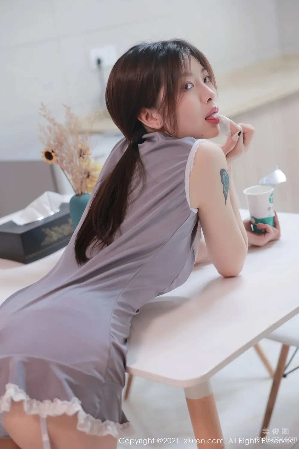 [秀人XIUREN] No.3622 明日花桃桃 - 經典溫柔可人的女仆裝系列 17