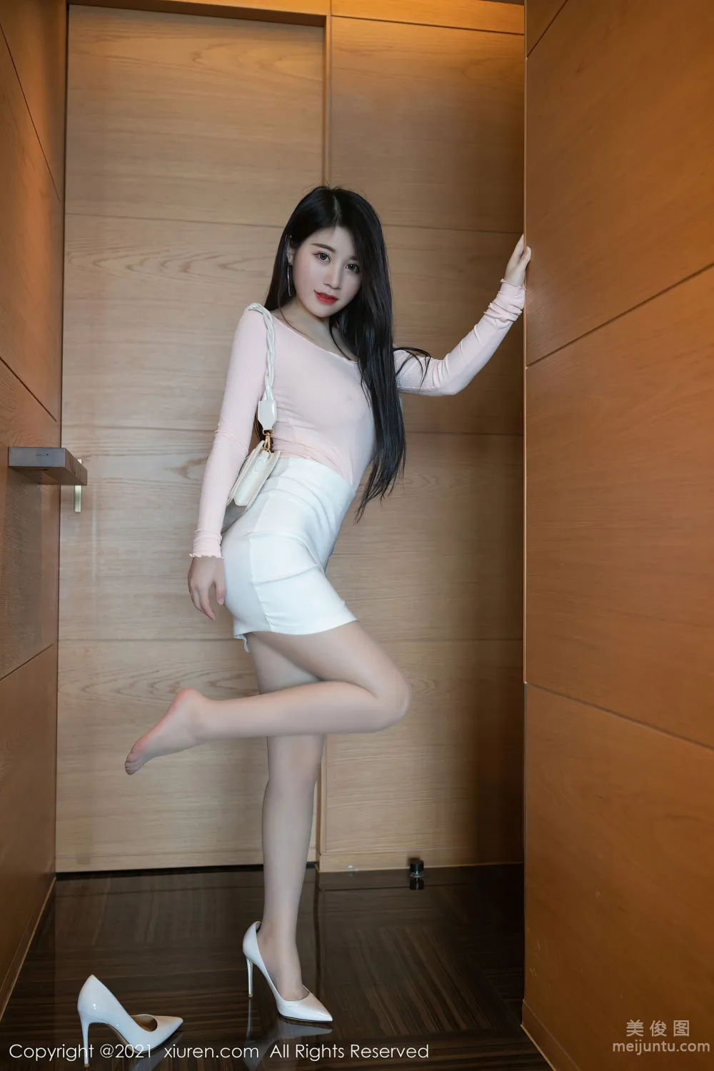 [秀人XIUREN] No.3654 美七Mia - 粉色嬌媚服飾主題系列 7