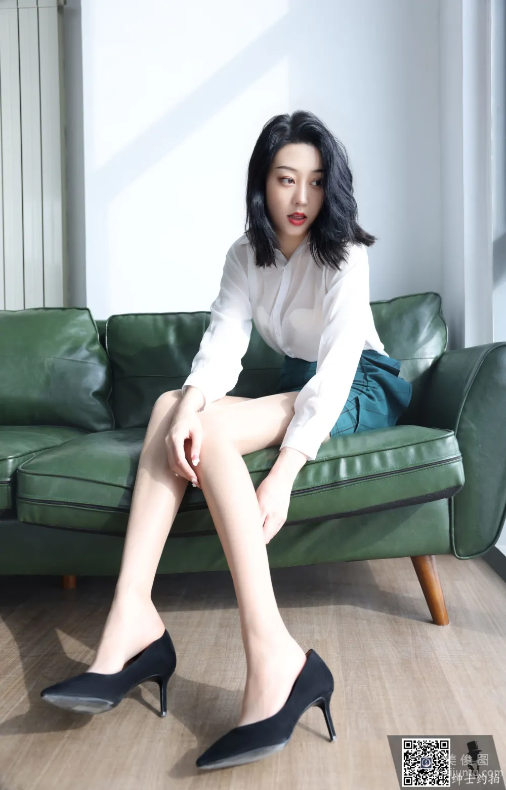 [绅士约拍] SS011 依婷 肉丝美腿写真套图4