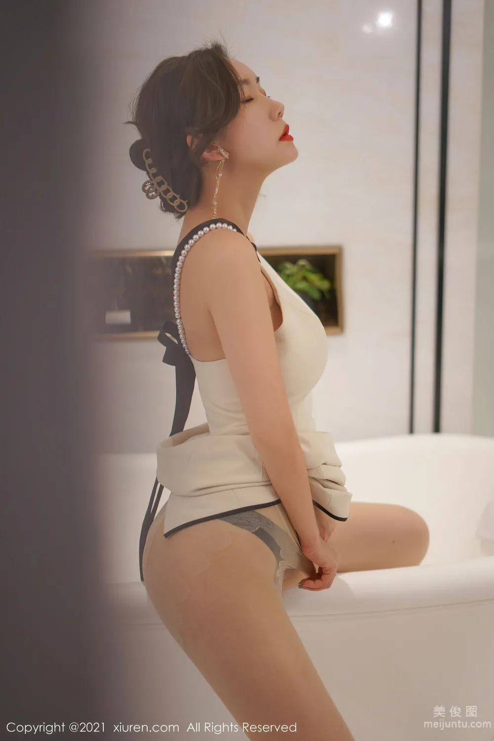 [秀人XIUREN] No.3666 艾靜香 - 明亮的浴室 9