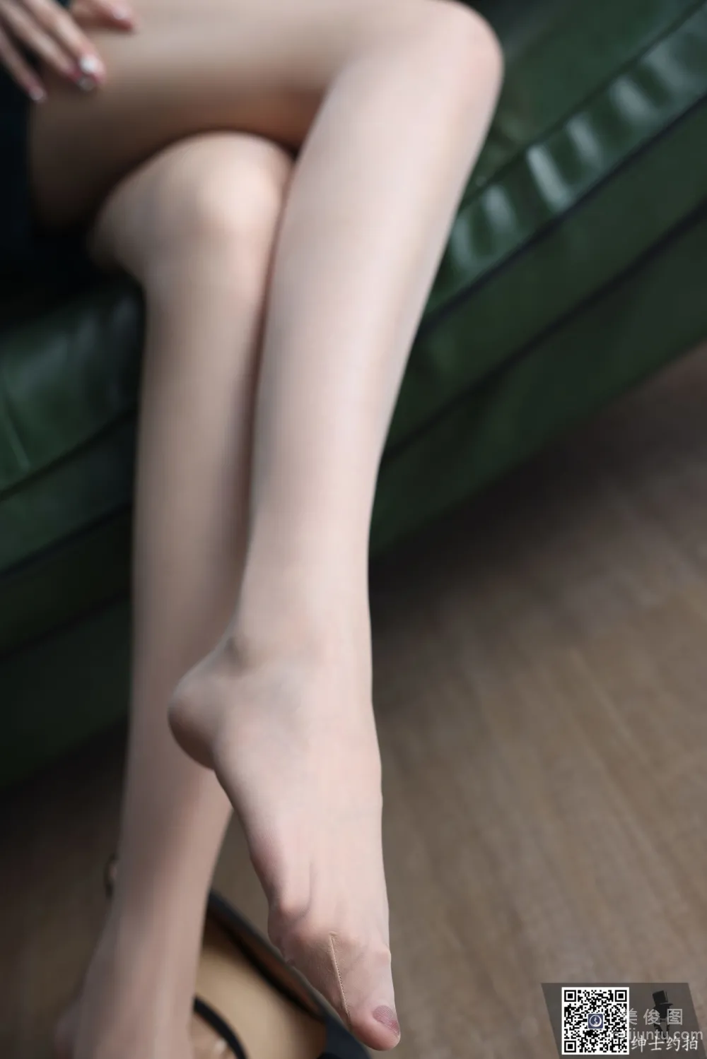 [绅士约拍] SS011 依婷 肉丝美腿写真套图32