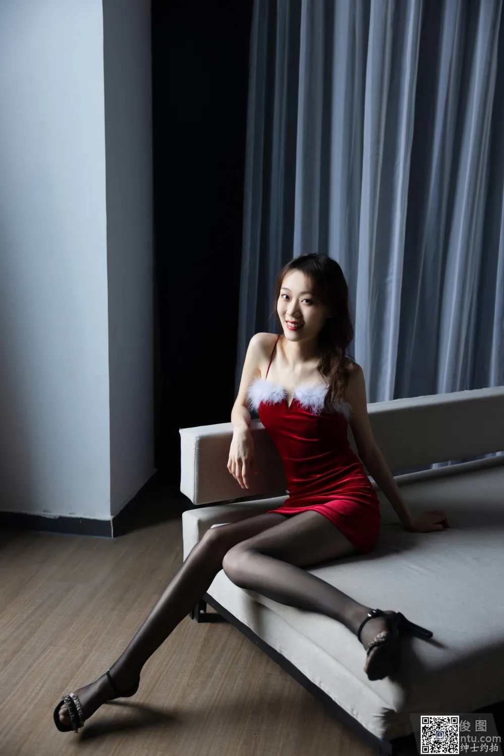 [绅士约拍] SS021 奶酪 黑丝美腿写真10