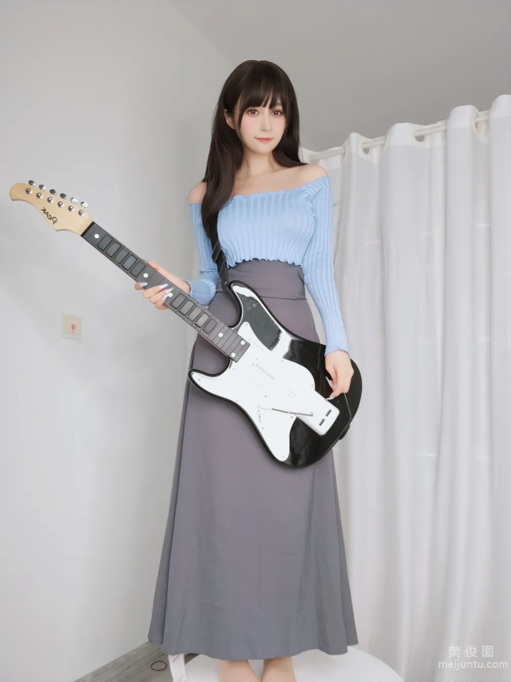 [網紅COSER寫真] 白銀 - 吉他妹妹 114
