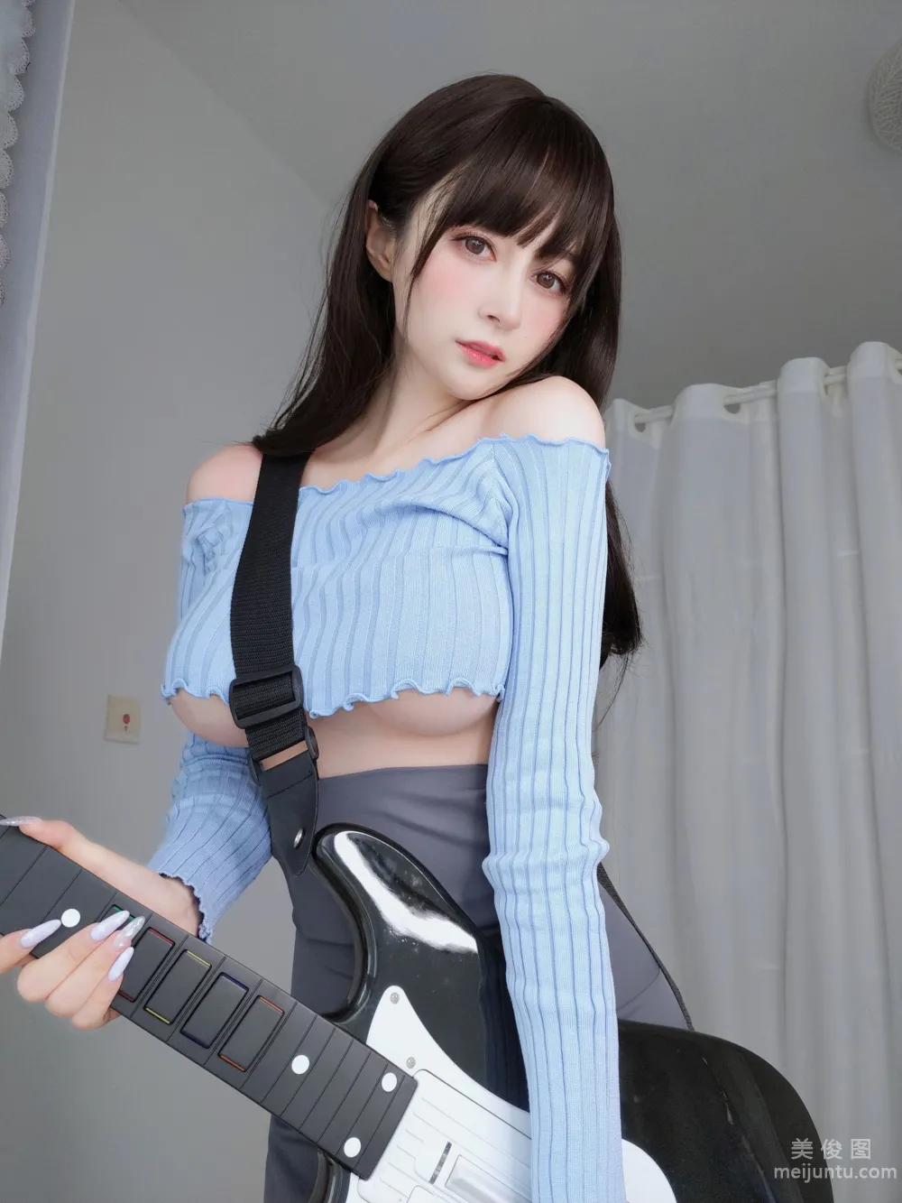 [網紅COSER寫真] 白銀 - 吉他妹妹 112