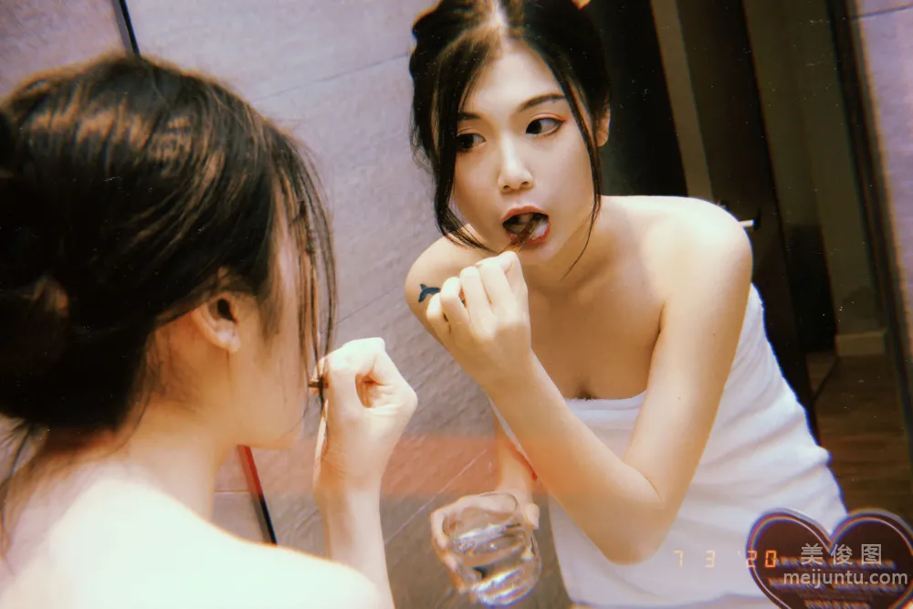 [網紅COSER寫真] 一米八的大梨子 - 冬日女友 套圖 12