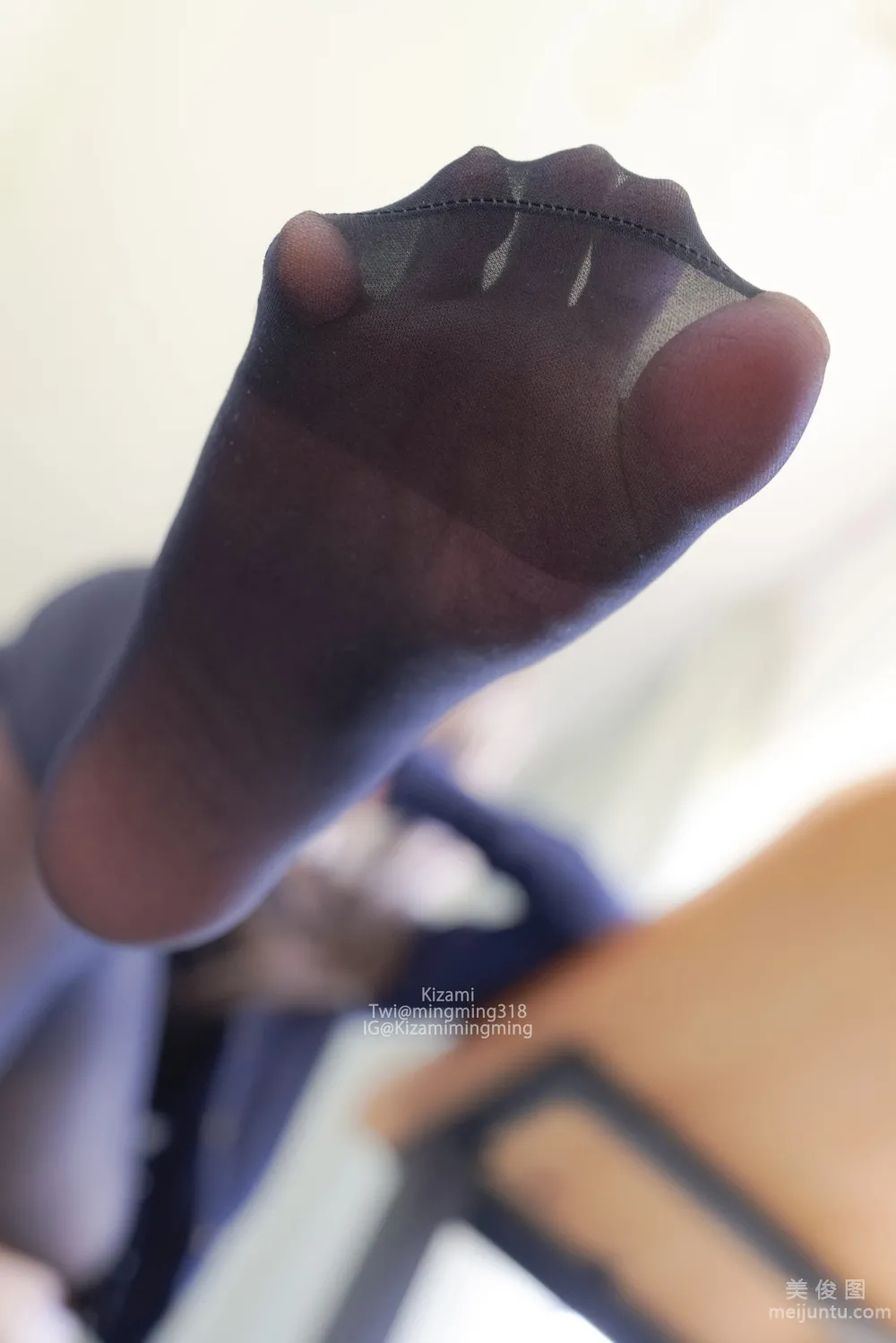 [銘銘Kizami] fantia 黒いストッキング写真 套图4