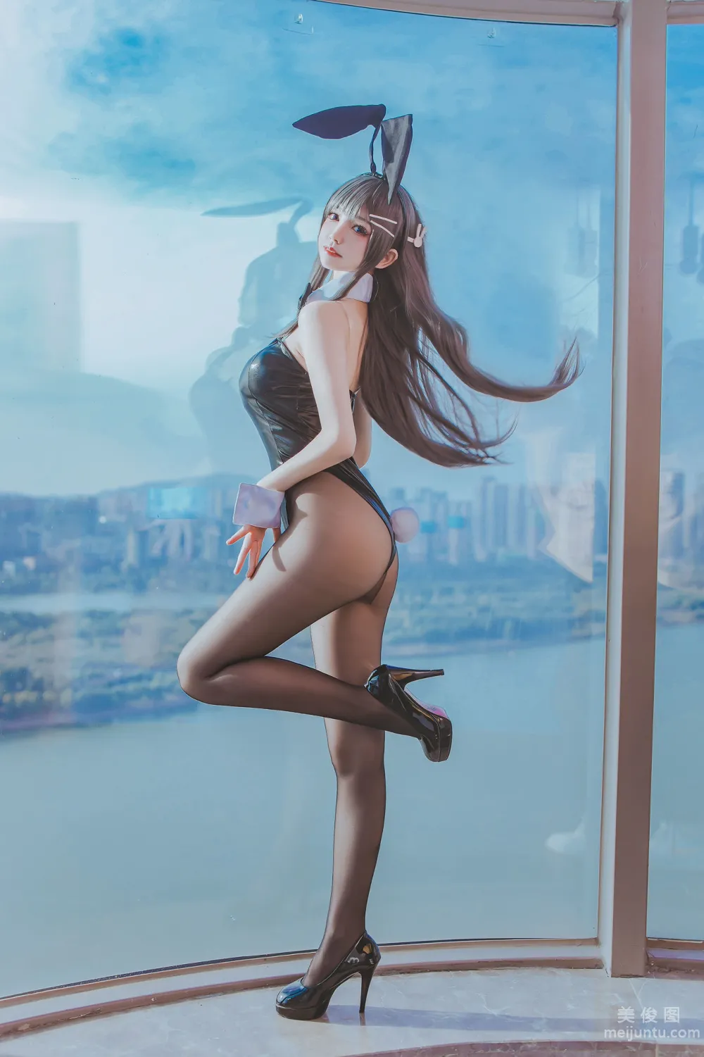 [網紅COSER寫真] 衣衣 - 麻衣兔女郎 套圖 32